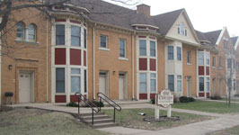 Old Chicago Apartments